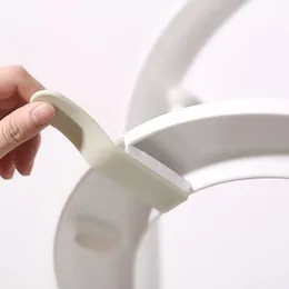 Household toilet lid lifter not dirty hands to remove the toilet lid lift the toilet seat to prevent dirty lift the lid