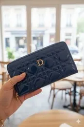 Girlsâ Stylish Hand Purse â Cute & Essential Accessory