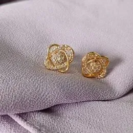 ðð¨ð¥ð ðð¥ðð­ðð ðð¥ð®ð¬ð­ðð« ðð¨ð®ð§ð ððð«ð«ð¢ð§ð ð¬.