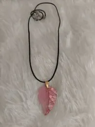 Resin Leaf Pendant Necklace