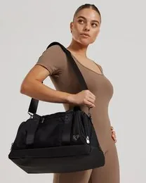 Womens Sport Bag (Black)