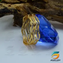 Gold Plated Love Bracelet Bangles for Women Fashion Jewelry Gift.