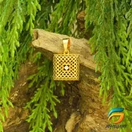 Gold Plated Box Pendant Guarantee Fashion and Stylish Design for Women..