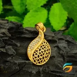 Gold Plated Casting Pendant Guarantee Fashion and Stylish Design for Women.