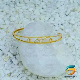 22kt Fashion Bracelet Simple Design Adjustable Single Bangle With White Stone for Girls.