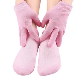 Moisturizing silicone foot socks