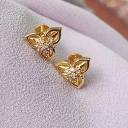 𝐆𝐨𝐥𝐝 𝐏𝐥𝐚𝐭𝐞𝐝 𝐓𝐡𝐫𝐞𝐞 𝐏𝐞𝐭𝐚𝐥 𝐅𝐥𝐨𝐰𝐞𝐫 𝐄𝐚𝐫𝐫𝐢𝐧𝐠𝐬.