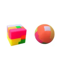 Creative 3D Puzzle Cube Round Square Keychain Toys Funny Face Change Guessing Game Egg Keychain Toy for Children Mini Party Gift.