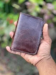 Discover our New handcrafted leather wallets – elegant, durable, and personalized just for you.