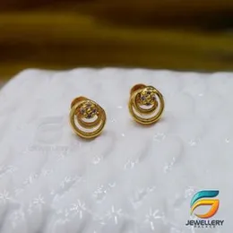 Gold Plated Earring Round Theme for Women Beautiful earring.