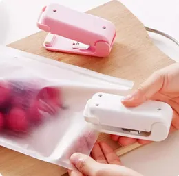 Portable Mini Sealer Machine – Handheld Heat Sealer for Plastic Bags, Food Storage & Preservation