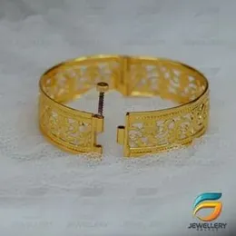Gold Plated Guarantee Modern Lock Bangles without White Stone for Women With Stone Fashion Jewelry Gift.