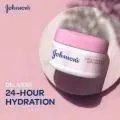 Johnsons 24hour moisture soft cream 200ml Johnsons 24hour moisture soft cream 200ml.