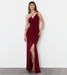 V- NECKLINE MAXI DRESS