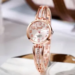 Cross-border New Fashion Elegant Women's Watch Manufacturers in stock Light Luxury Bracelet Watch Creative All-match Quartz Watch Women