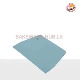 Plastic Cake Scraper – 7.5″ × 5″ | White Finishing Tool | Fondant & Cream Smoother