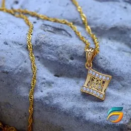 Gold Plated Guaranteed 18/24 inch Karali / Disco Chain with Two Line Stone Box Pendant Necklace for Ladies.