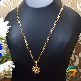 Gold Plated 04mm Machine Cut Link Chain Guaranteed 18/24 inch Chain with Flower Sun Pendant Necklace for ladies.