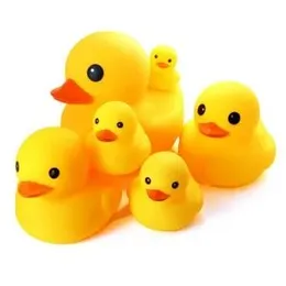 6pcs Cute Ducks Baby Bath Toy Mother Duck with Duckling Bath Tub Water Floating Rubber Squeaky Ducks Squeeze