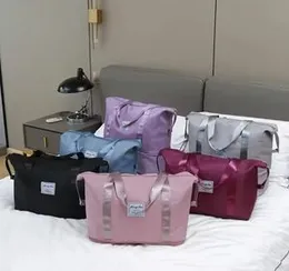 Trendy Travel Duffel Bags – Foldable Waterproof Weekend Bags for Women & Men