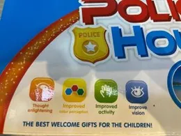 Police house| flashing light|lifelike police wistle|very funny game.