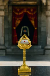 Vel Symbol Brass Statue – Gold-Plated Murugan Vel Idol for Home Temple Décor – Spiritual Gift