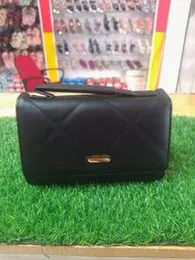 2025 New Large Capacity Women Fashion Handbags Rivet Quality Handbags Pure Color Designer Handbag Wholesale