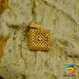 Gold Plated Box Pendant Guarantee Fashion and Stylish Design for Women..