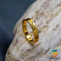 Gold Plated Art deco wedding ring 22Kt Gold art deco style wedding band for women.