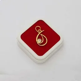 Gold Pletad New  Central Weight Stone Pendant For Women.