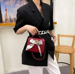 Women Messenger Bags New PU Leather Handbag Inclined