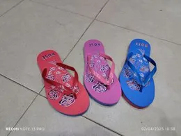 Ladies Soft & Smooth Fashion solid colour Slippers