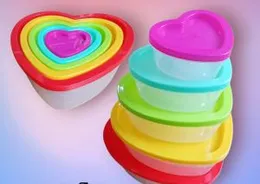 plastic  food storage box 5pcs (heart shape )