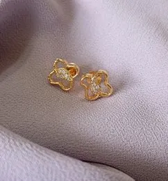 𝐆𝐨𝐥𝐝 𝐏𝐥𝐚𝐭𝐞𝐝 𝐁𝐮𝐭𝐭𝐞𝐫𝐟𝐥𝐲 𝐄𝐚𝐫𝐫𝐢𝐧𝐠𝐬