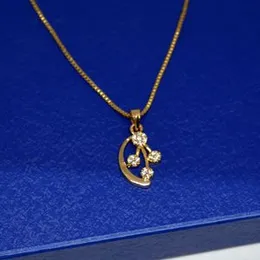 Gold Plated  Chain With Flower Design Pendant For Women