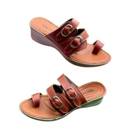 Ladies Pu Heel Slippers....