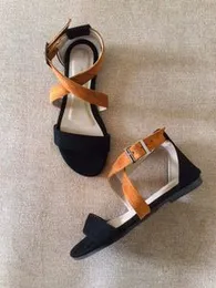Women flat Sandals Black & Tan
