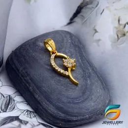 Gold Plated Rich Look Fashion and Stylish New Design Pendant With Flower For Ladies.