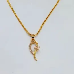 Gold Plated Orgnl Fox Chain With Diamant With White Flower Stone Pendant For Women.