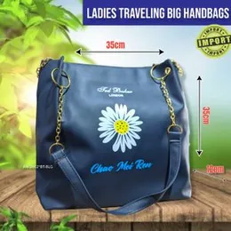 Ladies New Style Traveling Big Handbag – Spacious & Stylish (35cm x 35cm)