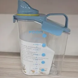 1126173 Food storage container 1800ml