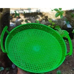 Round plastic basket with handle