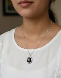 Ladies Silver Neck Chain with Gemstone – Elegant Fashion Jewelry for Women