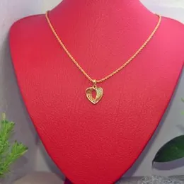 Gold plated Elegant 2mm rope chain with new heart stone pendant.