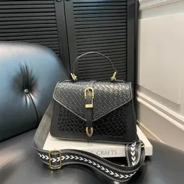 Luxury Woven Women's Handbag 2025 | Trendy PU Leather Clutch Bag with Wide Strap for Ladies