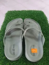 Women's trendy slide