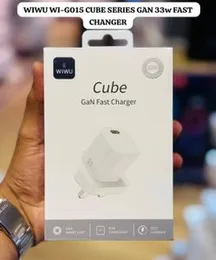 33W Dual Port GaN Fast Charger – USB-C PD & USB-A QC 3.0, Compact UK Plug