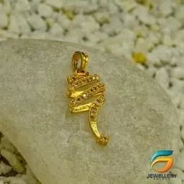 Gold Plated Brooch Pendant Guarantee Fashion and Stylish Design for Women.