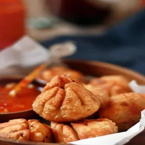 Veg Fried Momos [Jumbo, 8 Pieces]