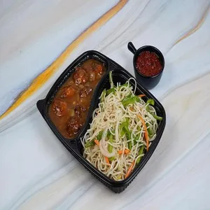 Noodles + Manchurian Gravy